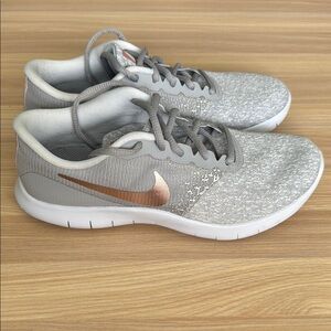 Nike Women's Flex Contact